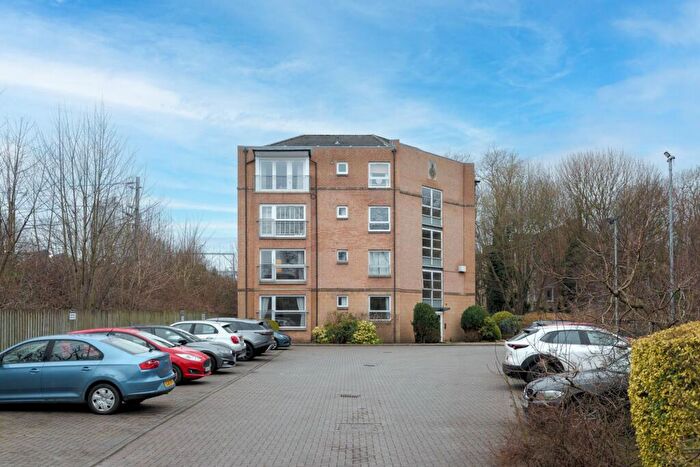 2 Bedroom Flat For Sale In Dyce Lane, Partick, G11