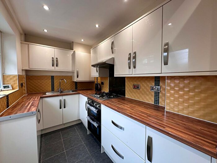 3 Bedroom House To Rent In Stockport Road, Denton, M34