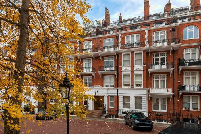 4 Bedroom Flat To Rent In Rutland Court, SW7