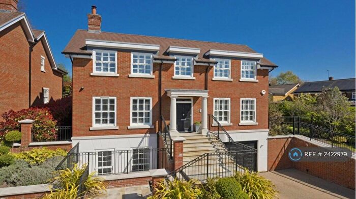 5 Bedroom Detached House To Rent In Alexandra Gate, Reigate, RH2