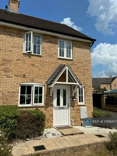 2 Bedroom End Of Terrace House To Rent In Fiona Way, Bedford, MK41