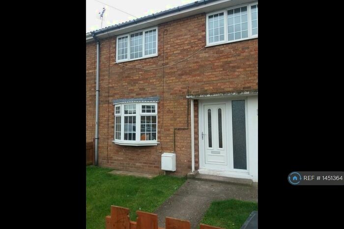 3 Bedroom Terraced House To Rent In Haynes Gardens, Thorne, Doncaster, DN8