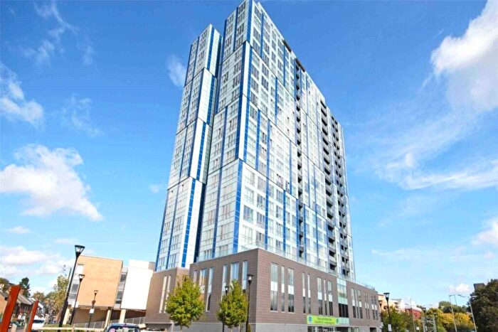 2 Bedroom Apartment For Sale In Kd Tower, Cotterells, Hemel Hempstead, Hertfordshire, HP1