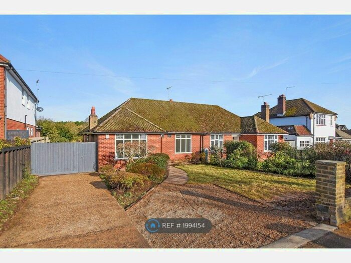 3 Bedroom Bungalow To Rent In Ragged Hall Lane, St. Albans, AL2