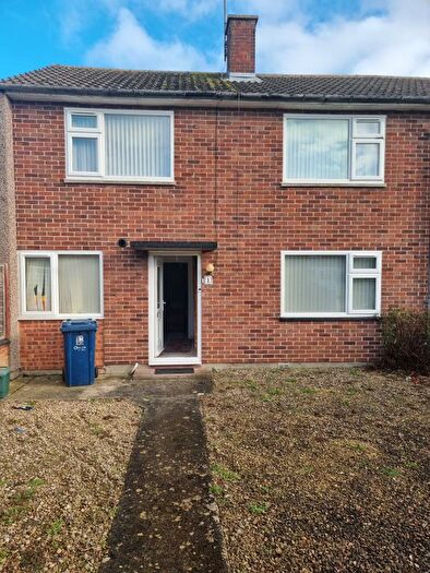 3 Bedroom Semi Detached House To Rent In Overmead Green, Oxford, OX4