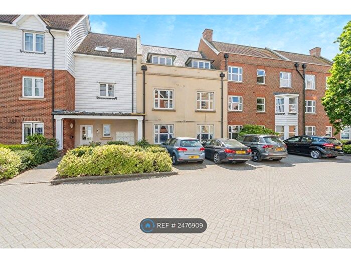 1 Bedroom Flat To Rent In St. Agnes Place, Chichester, PO19