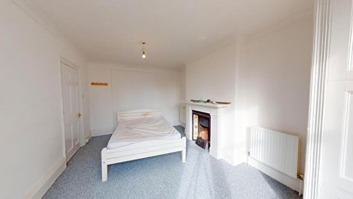 2 Bedroom Flat To Rent In Regency Square, City Centre, Brighton, BN1