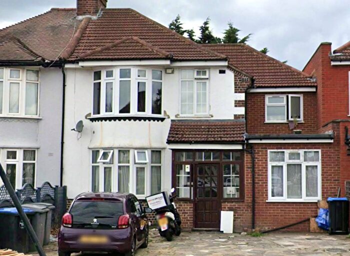 Studio To Rent In Church Lane, London, NW9