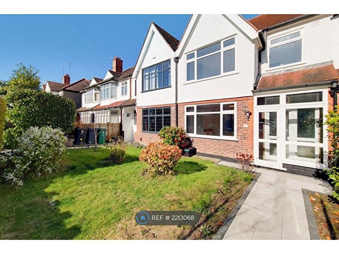 3 Bedroom Terraced House To Rent In Durham Road, Bromley, BR2