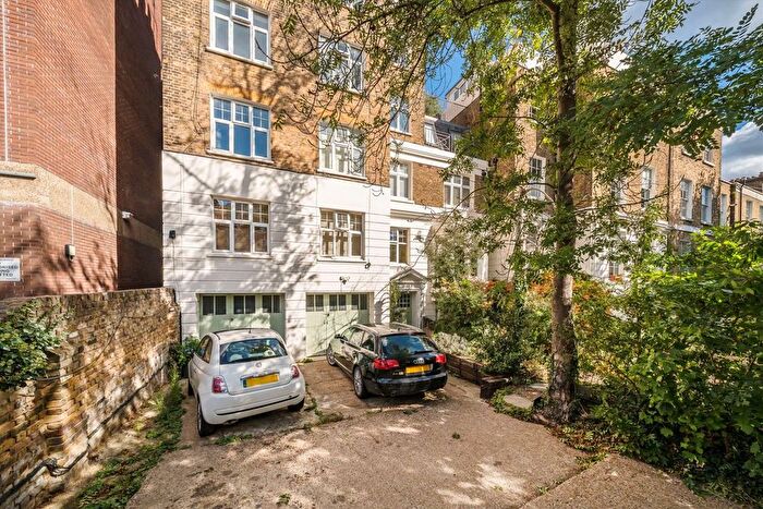 1 Bedroom Flat For Sale In Highbury Grange, Highbury, N5
