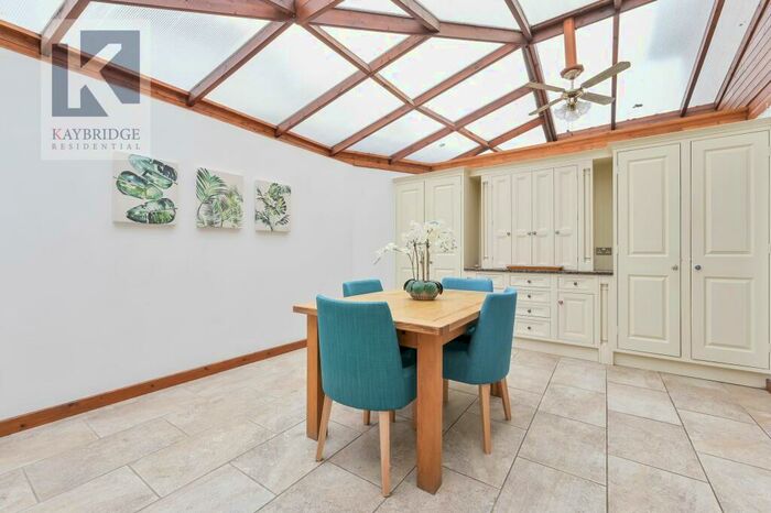 5 Bedroom Detached House For Sale In Chatsfield, Epsom, KT17