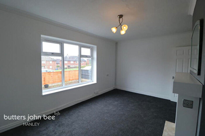 3 Bedroom Semi-Detached House To Rent In Wellfield Road, Stoke-on-trent, ST2