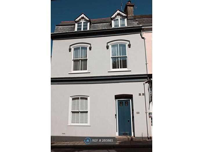 2 Bedroom Flat To Rent In Newcomen Road, Dartmouth, TQ6