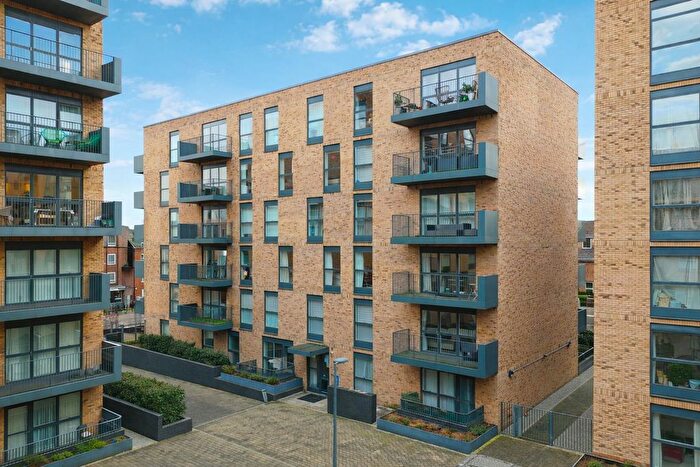 2 Bedroom Flat For Sale In Lyon Road, Harrow, HA1