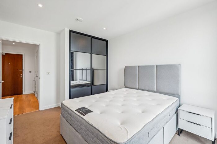 1 Bedroom Flat To Rent In Twickenham Gateway, London Road, Twickenham, TW1