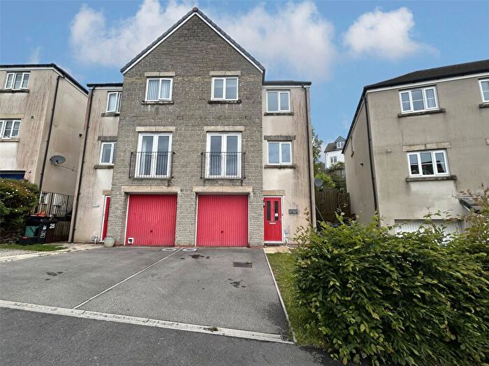 3 Bedroom Semi-Detached House For Sale In Chestnut Drive, Launceston, Cornwall, PL15