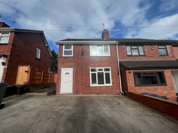 3 Bedroom House To Rent In Stanhope Road, Smethwick, B67