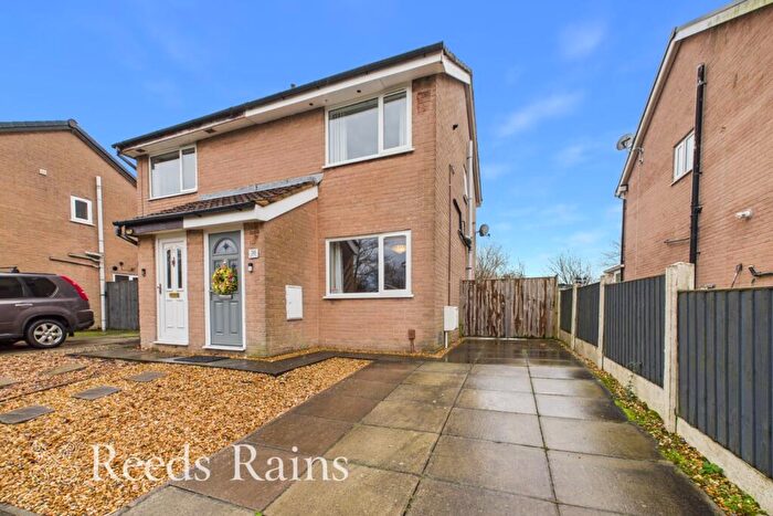 2 Bedroom Semi Detached House For Sale In Oak Croft, Clayton-le-Woods, Chorley, Lancashire, PR6