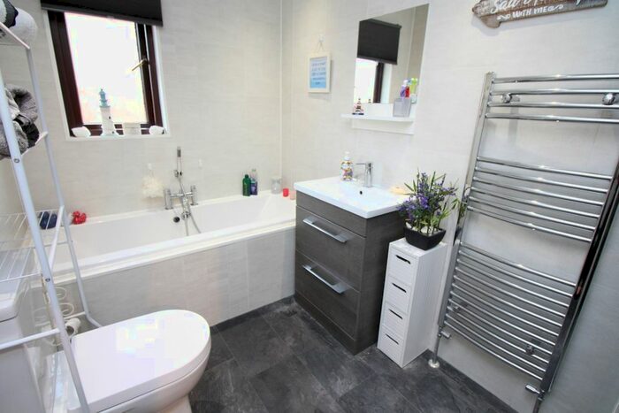 2 Bedroom Bungalow For Sale In Henly Avenue, Carrickfergus, BT38