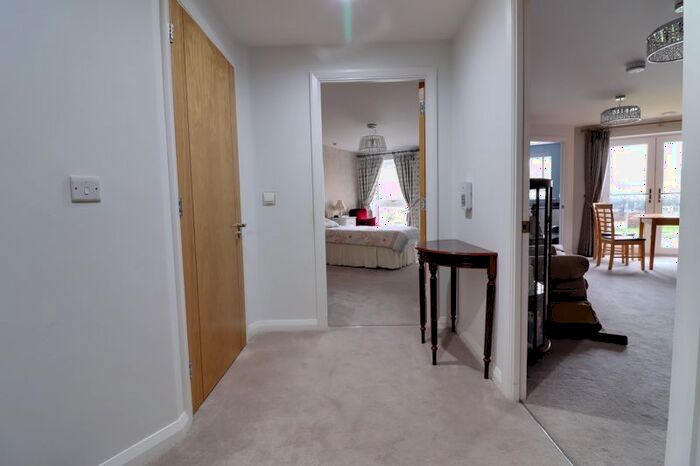 1 Bedroom Flat For Sale In Deans Park Court, Kingsway, Stafford, ST16