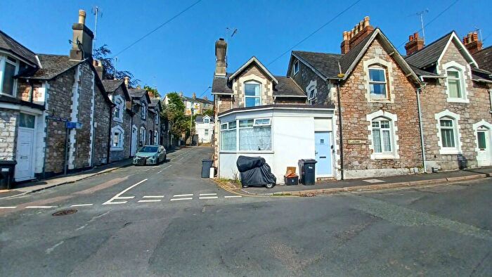 1 Bedroom Flat For Sale In Wellington Place, Torquay, TQ1