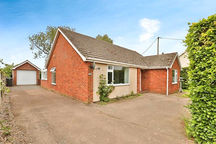 4 Bedroom Detached Bungalow For Sale In Queen Street, Spooner Row, Wymondham, NR18