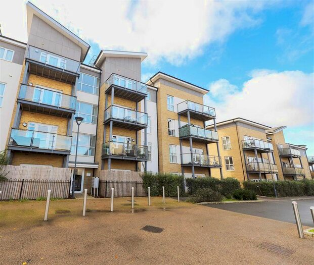 1 Bedroom Flat To Rent In Greenwich Court, West Drayton, UB7