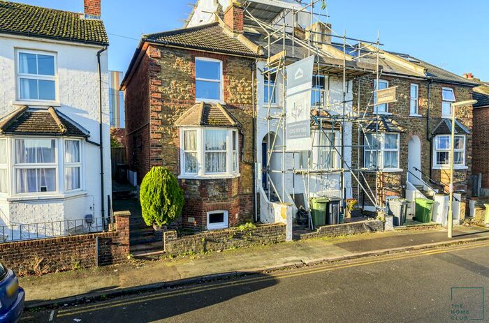 5 Bedroom End Of Terrace House To Rent In Denzil Road, Guildford GU2