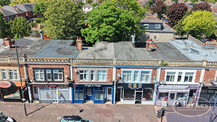 2 Bedroom Flat For Sale In Wimborne Road, Bournemouth, BH9