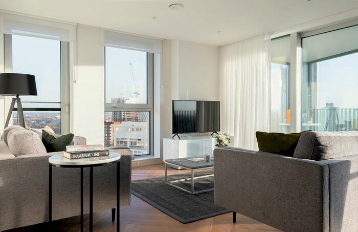 2 Bedroom Flat To Rent In Southwark Bridge Road, London SE1