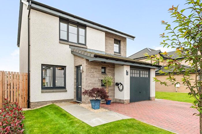 3 Bedroom Detached House For Sale In Lady Place, East Whitburn, EH47