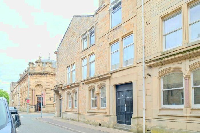 1 Bedroom Apartment To Rent In Nicholas Street, Burnley, Lancashire, BB11