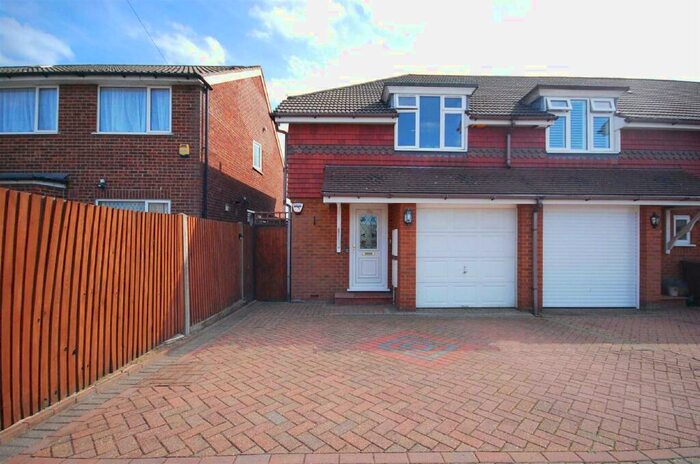 3 Bedroom Semi-Detached House To Rent In Masson Avenue, Ruislip, HA4