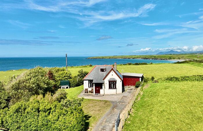 3 Bedroom Detached House For Sale In Llangwnadl, Pwllheli, LL53