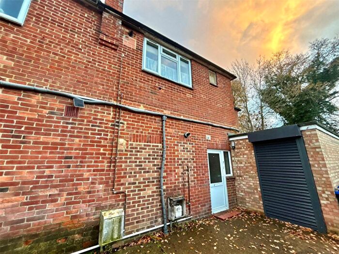 1 Bedroom Flat To Rent In Cove Road, Farnborough, Hampshire, GU14