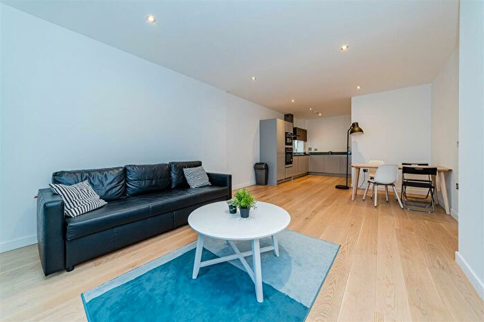 2 Bedroom Apartment To Rent In Sequoia House, Quebec Way, London, SE16