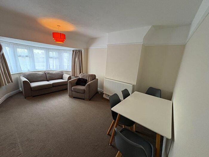 1 Bedroom Apartment To Rent In Wilkins Road, Cowley, OX4