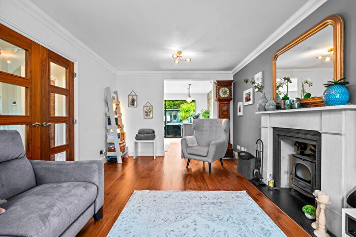 5 Bedroom Detached House For Sale In Lincolns Mead, Lingfield, RH7