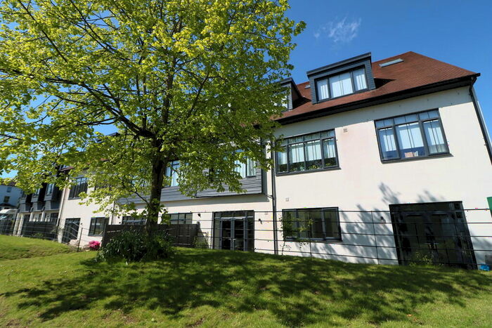 2 Bedroom Flat To Rent In Station Road, Dorking, RH4