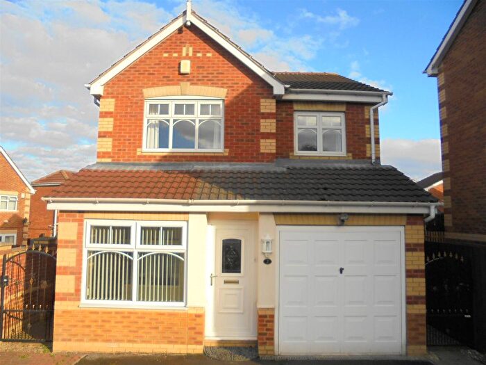 3 Bedroom Detached House To Rent In Lister Walk, Morley, Leeds, LS27