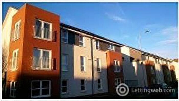 2 Bedroom Flat To Rent In John Pitcairn Place, Kirkcaldy, KY1