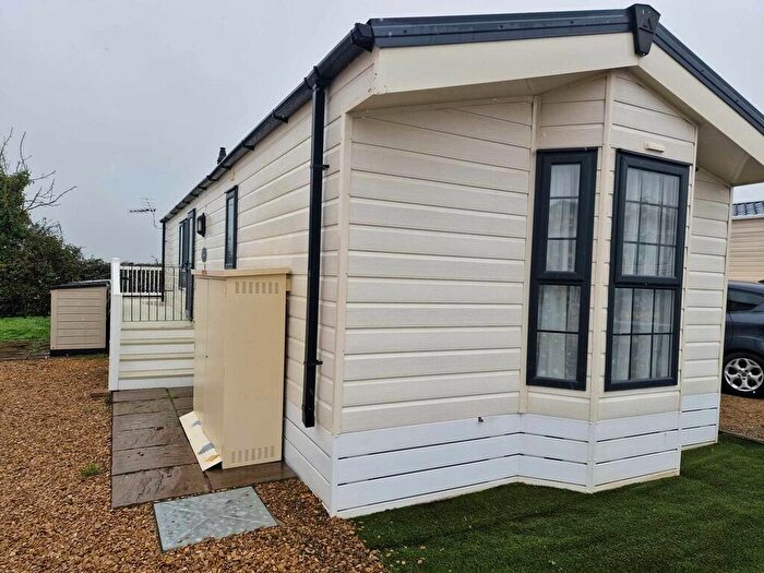 2 Bedroom Park Home For Sale In Claypits, Eastington, GL10