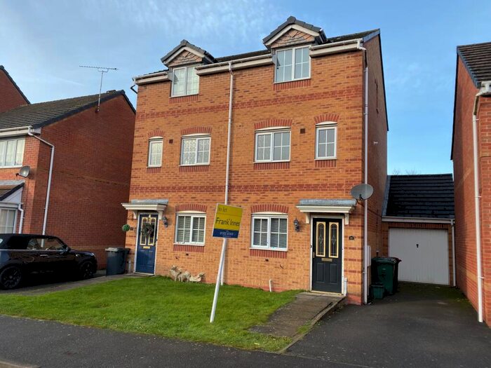 3 Bedroom House To Rent In Churnet Road, Hilton, DE65