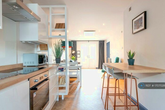 2 Bedroom Flat To Rent In Cedar Apartments, Filton, Bristol, BS34