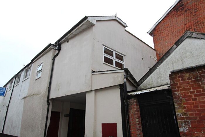 1 Bedroom Flat To Rent In * Broad Street * Ottery St Mary *, EX11