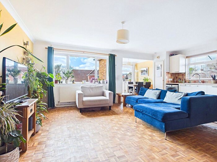 2 Bedroom Flat For Sale In Silverdale Road, Hove, BN3