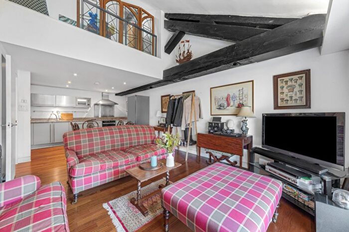 2 Bedroom Flat To Rent In The Highway, Wapping, E1W