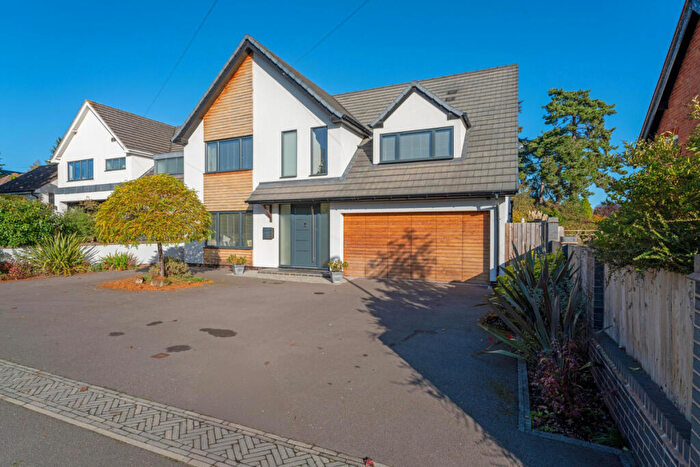 4 Bedroom Detached House For Sale In Hill Wootton Road Leek Wootton, Warwick, Warwickshire, CV35