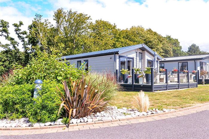2 Bedroom Park Home For Sale In Highcliffe Meadows, Hoburne Naish Holiday Park, Barton On Sea, BH25