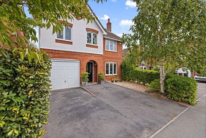 4 Bedroom Detached House For Sale In Nicolson Close, Tangmere, . Miles East Of Chichester, PO20